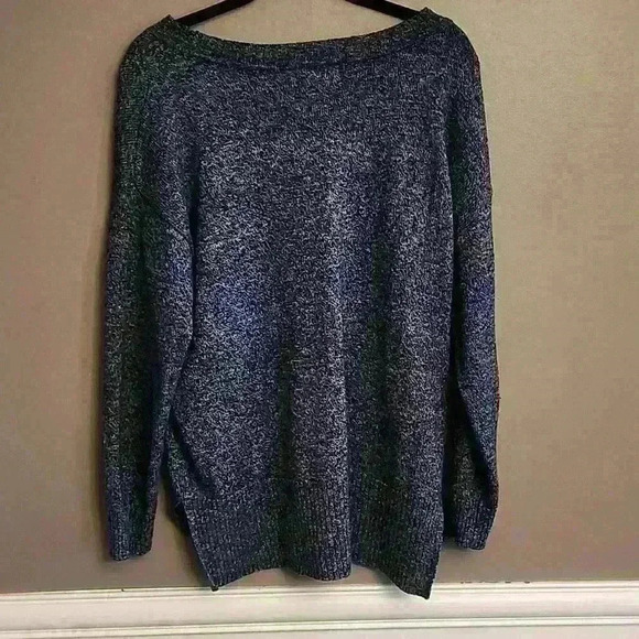 Old Navy crew neck sweater - Picture 3 of 9